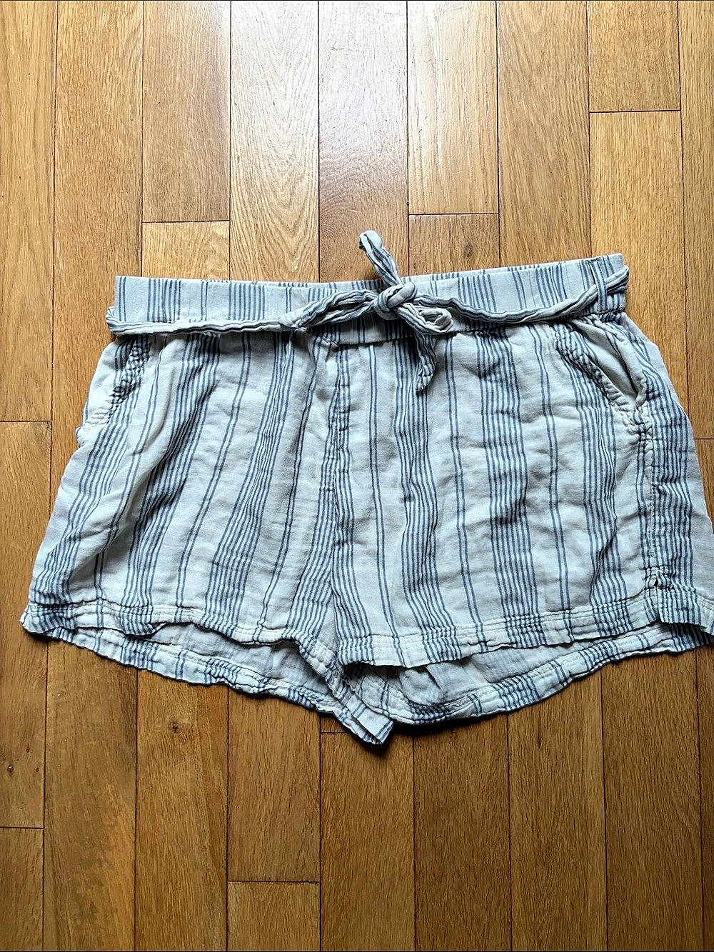 Pact Women's Canopy Linen-Blend Shorts